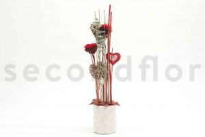tour de coeur en diy avec des roses stabilisees a reproduire