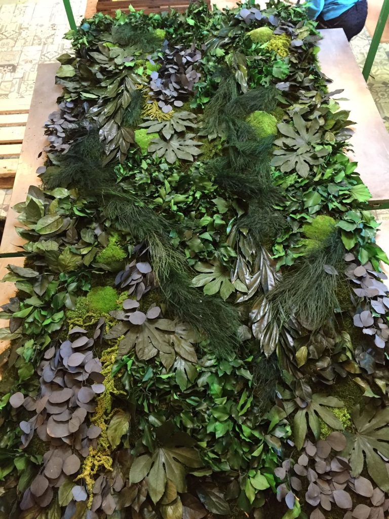 green wall jungle effect