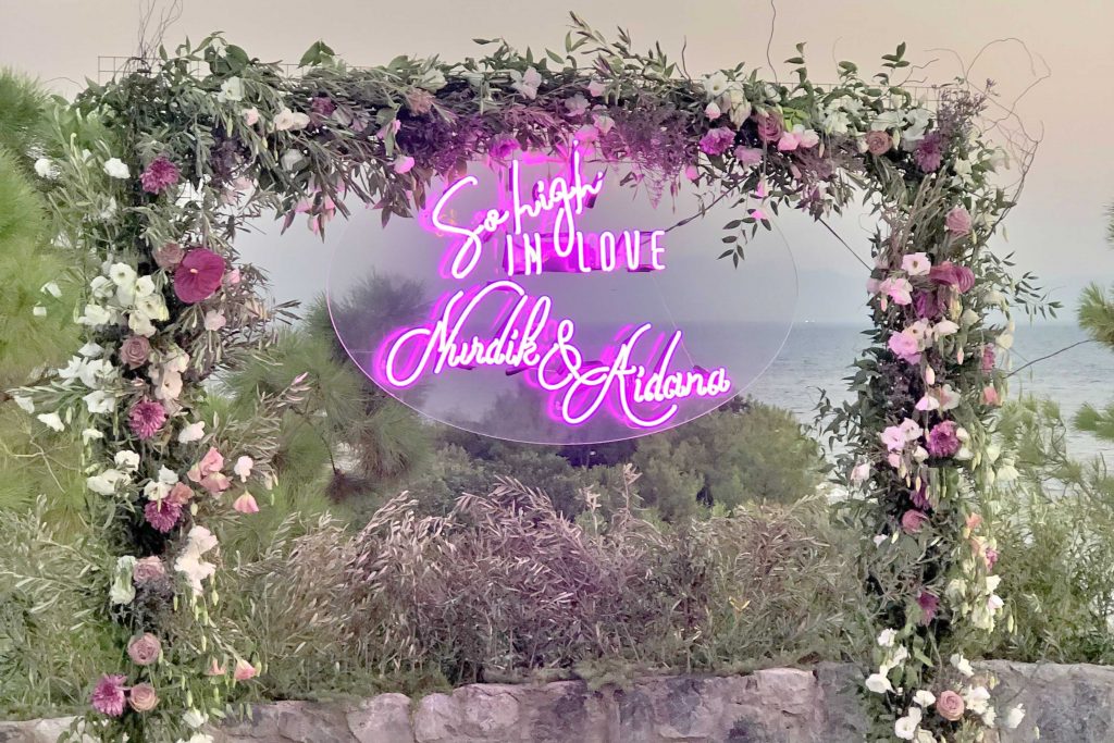 wedding arch ceremony